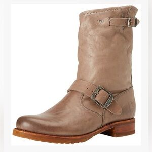 Frye Veronica Shortie Short Grey/Brown Leather Pull-On Boots Women’s Size 6